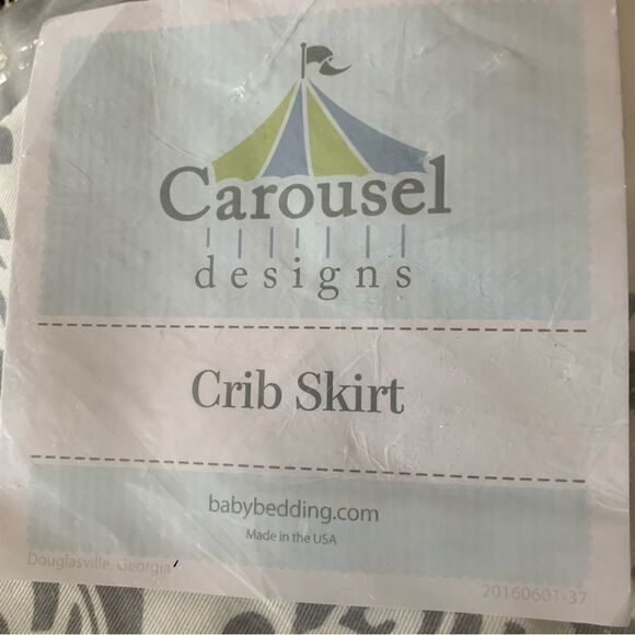 Carousel Designs Gray Damask Pink Edged Crib Skirt NWT - Picture 3 of 3